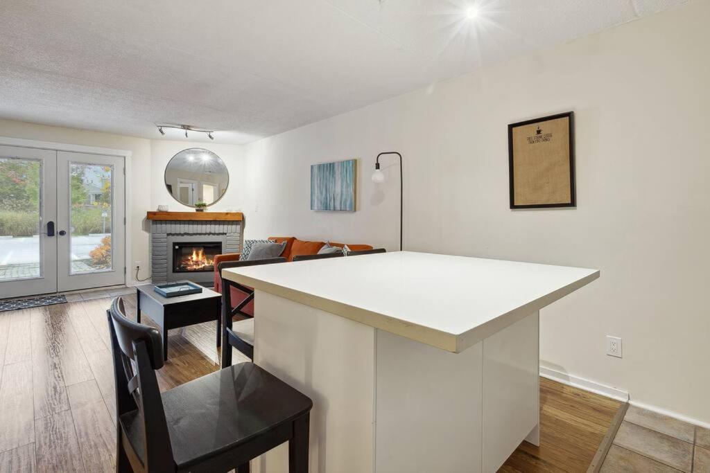 Whispering Pines Escape Lejlighed Collingwood Eksteriør billede